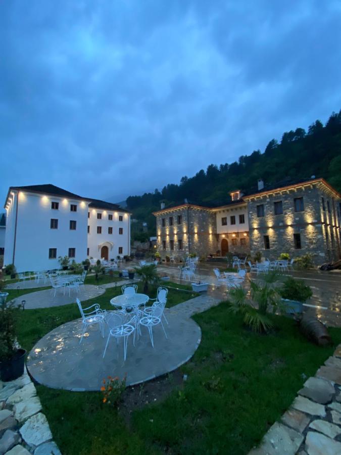 Hotel Kaso Ervehe Përmet Buitenkant foto