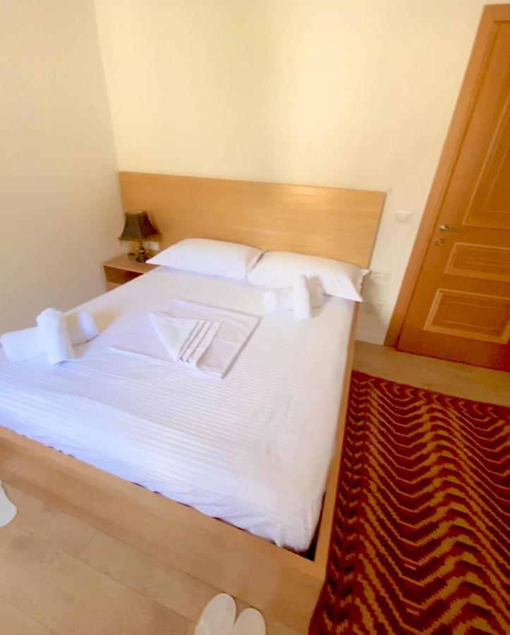 Hotel Kaso Ervehe Përmet Buitenkant foto