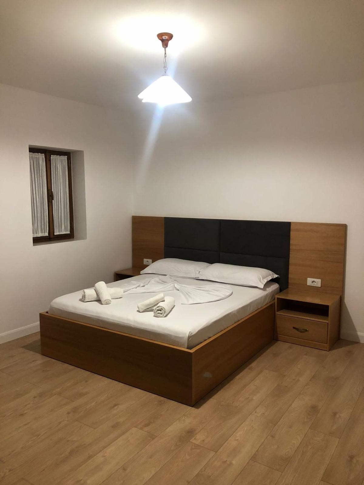 Hotel Kaso Ervehe Përmet Buitenkant foto