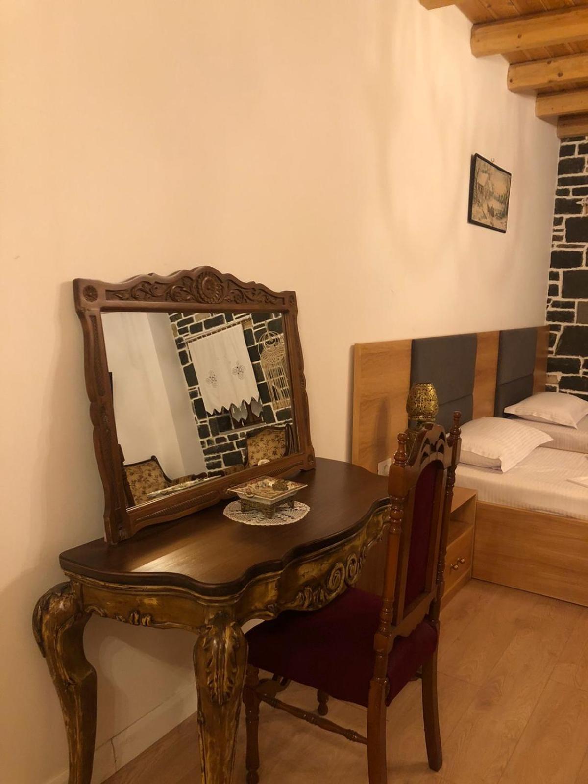 Hotel Kaso Ervehe Përmet Buitenkant foto